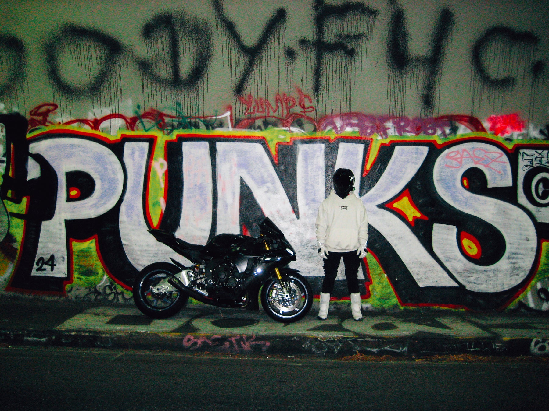 BLACK FRIDAY                SALE